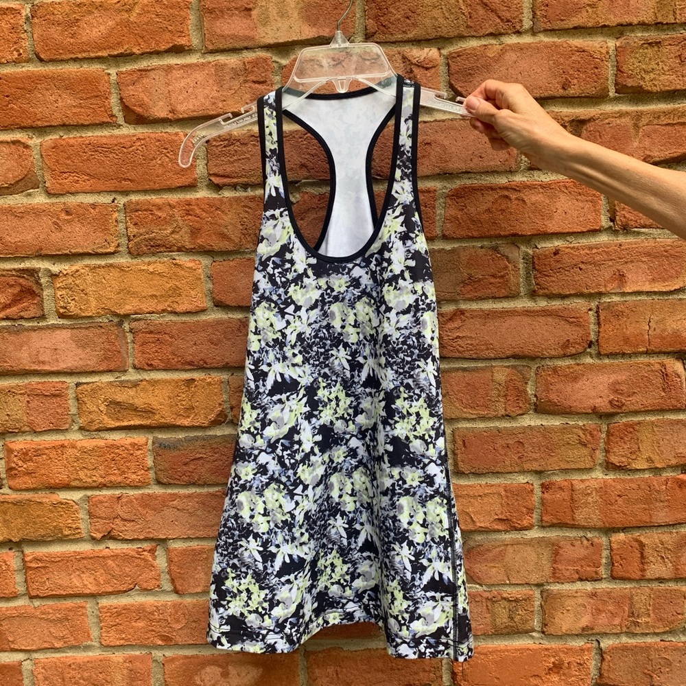 NWOT Lululemon Tank